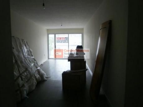 Apartamento 2 Dormitorios, Cocina Definida Y Garaje Doble
