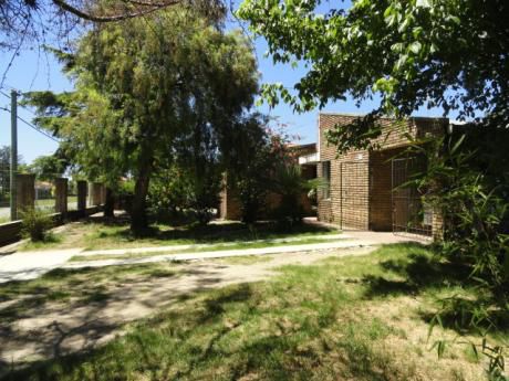 Amplio Y Sólido Chalet Para Actualizar En 1822 M2