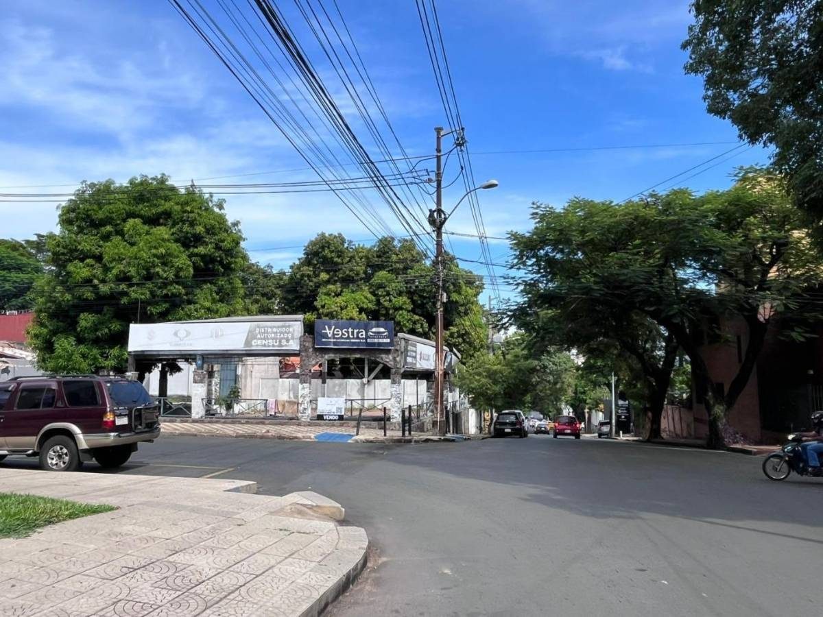IMPORTANTE TERRENO EN ESQUINA SOBRE AZARA — foto 2