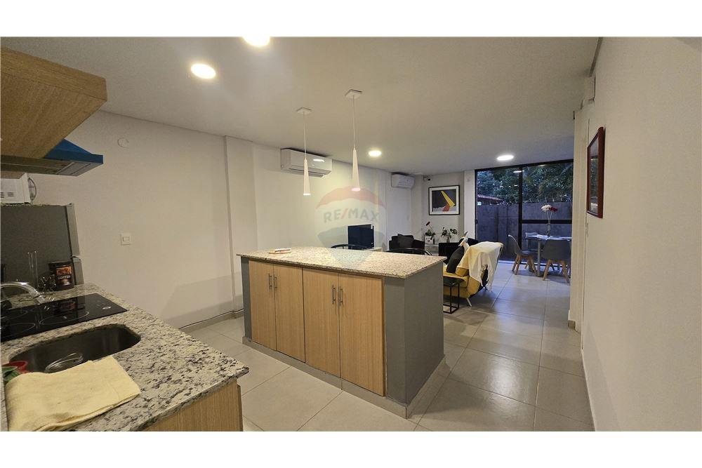 MODERNO DÚPLEX AMOBLADO DE 2 DORMITORIOS EN ZONA JARDÍN DE ORO LOMA MERLO — foto 3