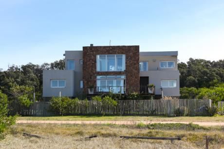 Casa En Venta Y Alquiler 4 Dormitorios
