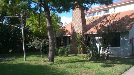 Casa En Venta 4 Dormitorios