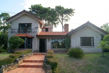Casa En Venta 4 Dormitorios