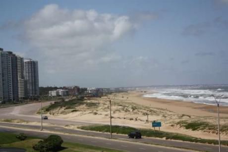 Apartamento En Venta 4 Dormitorios