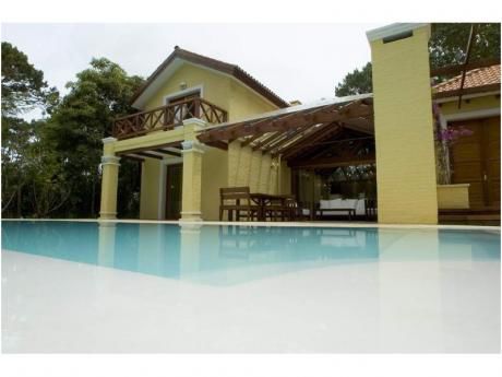 Casa En Venta 3 Dormitorios