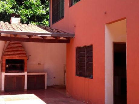 Amplia Casa En Stma. Trinidad