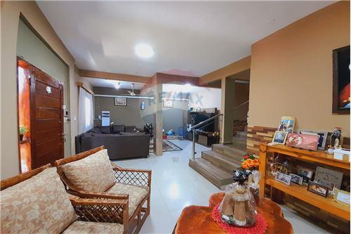 VENDO CASA EN LAMBARÉ BARRIO SANTO DOMINGO — foto 3