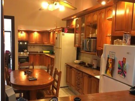 Casa-terreno Excelente En Estado. 5 Dorm+2 Baños + Barbacoa Completa.
