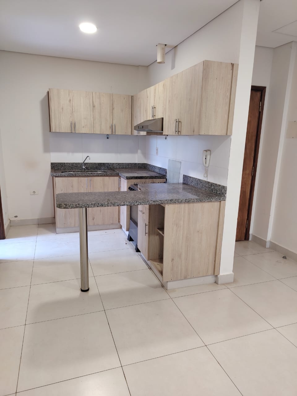 ALQUILO DPTO. EN EDIFICIO STA. ANA IV — foto 2