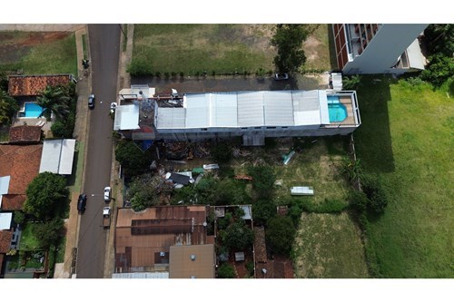 Vendo Terreno Comercial de 1300 M2 en Encarnación a metros de la Playa — foto 3