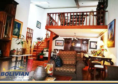Bonito Departamento Con Altillo, En Venta Achumani