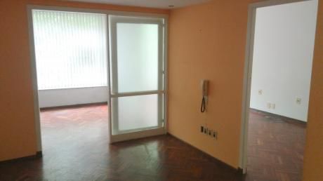 Apartamento 1 Dormitorio, 1 Baño, Cordón.