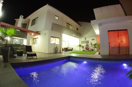*casa De Lujo En Venta*cond. Bavaria*