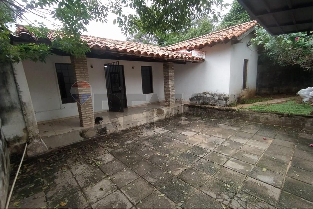 Casa en venta en Loma Pytá