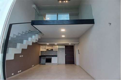 EN ALQUILER | LOFT DÚPLEX DE 1 DORMITORIO | TRINITY TOWER 1 — foto 3