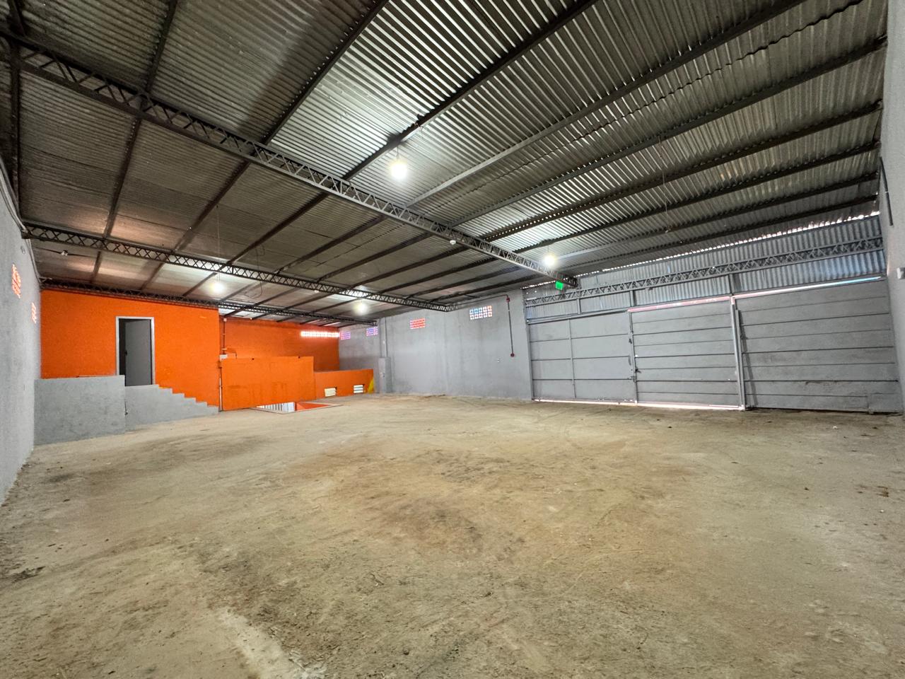 ALQUILO LOCAL COMERCIAL EN FERNANDO DE LA MORA — foto 2