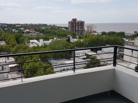 Departamento En Pleno Centro,2 Dorm-2 Baños-piso 9 Con Hermosa Vista