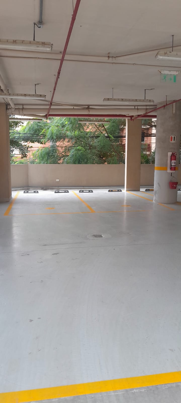 ALQUILO APTO. AMOBLADO EN LAS MERCEDES - 1.800 USD — foto 3