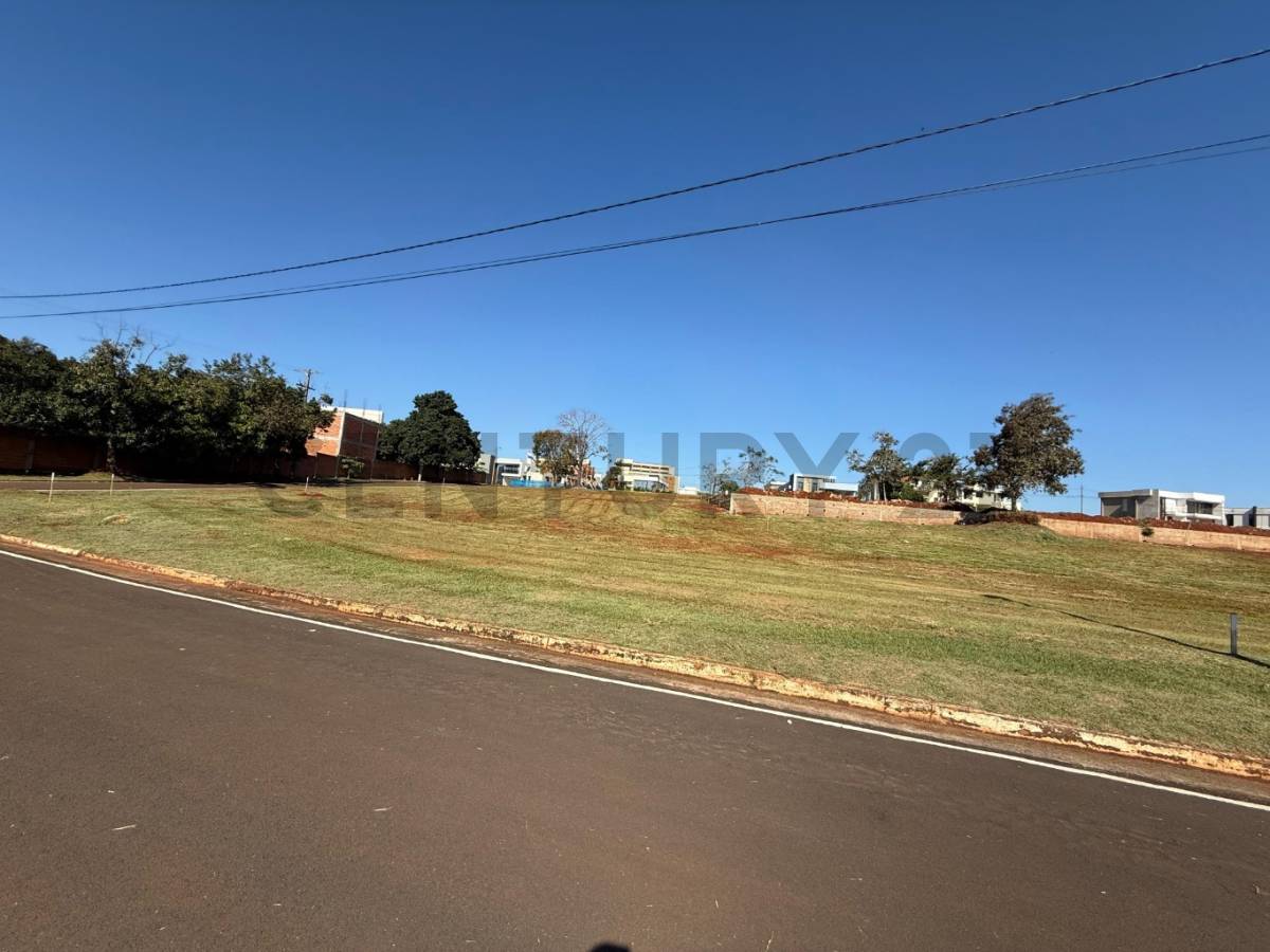 VENDO AMPLIO TERRENO EN CIUDAD DEL ESTE EN BARRIO CERRADO TERRANOVA — foto 2