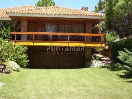 Casas En Playa Mansa