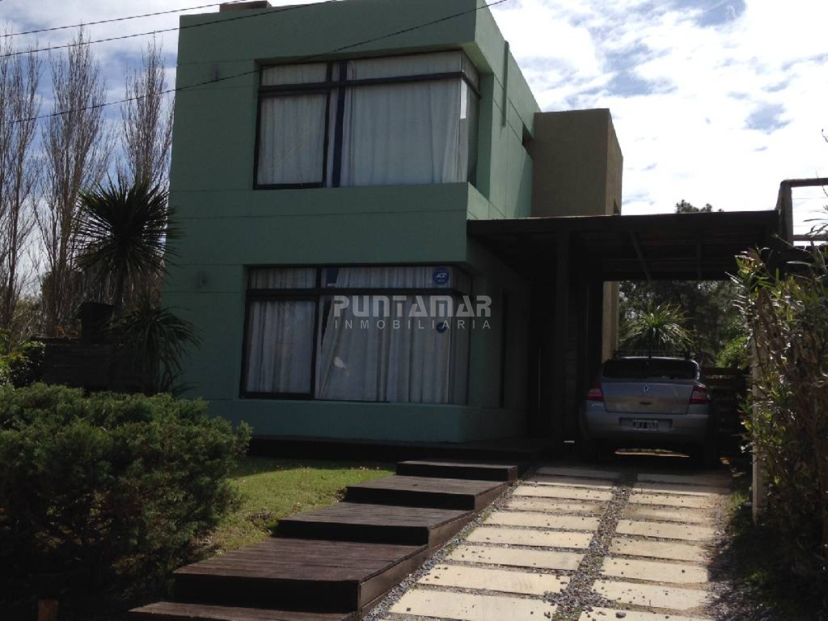 ALQUILER CASA LA BARRA DE 4 DORMITORIOS