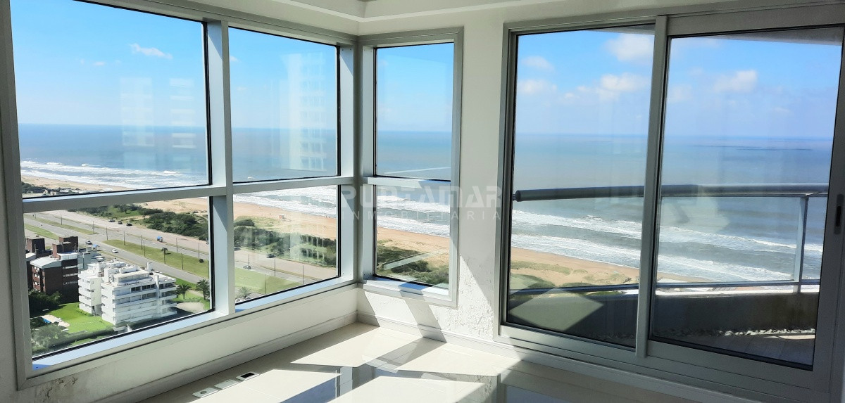 DEPARTAMENTO A ESTRENAR EN EDIFICIO DE CATEGORIA CON VISTA AL MAR