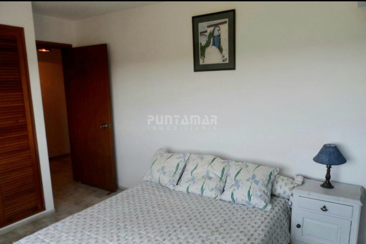 DEPARTAMENTO DE 4 DORMITORIOS EN ZONA ROOSEVELT · Foto 7