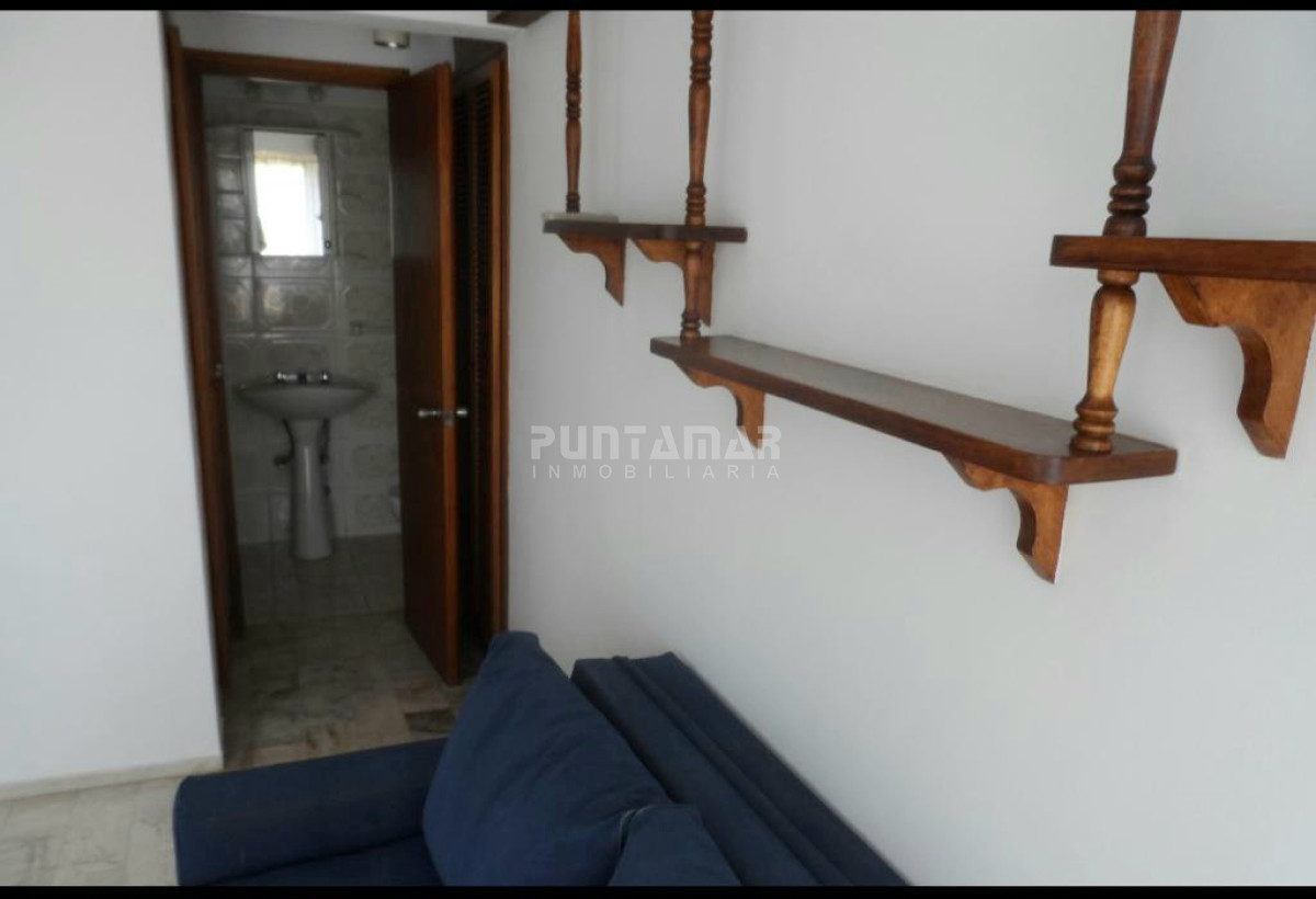 DEPARTAMENTO DE 4 DORMITORIOS EN ZONA ROOSEVELT · Foto 9