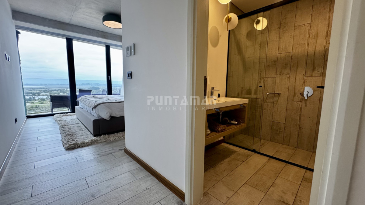 ALQUILER IMPONENTE APARTAMENTO 2 DORMITORIOS EN SURFSIDE · Foto 8