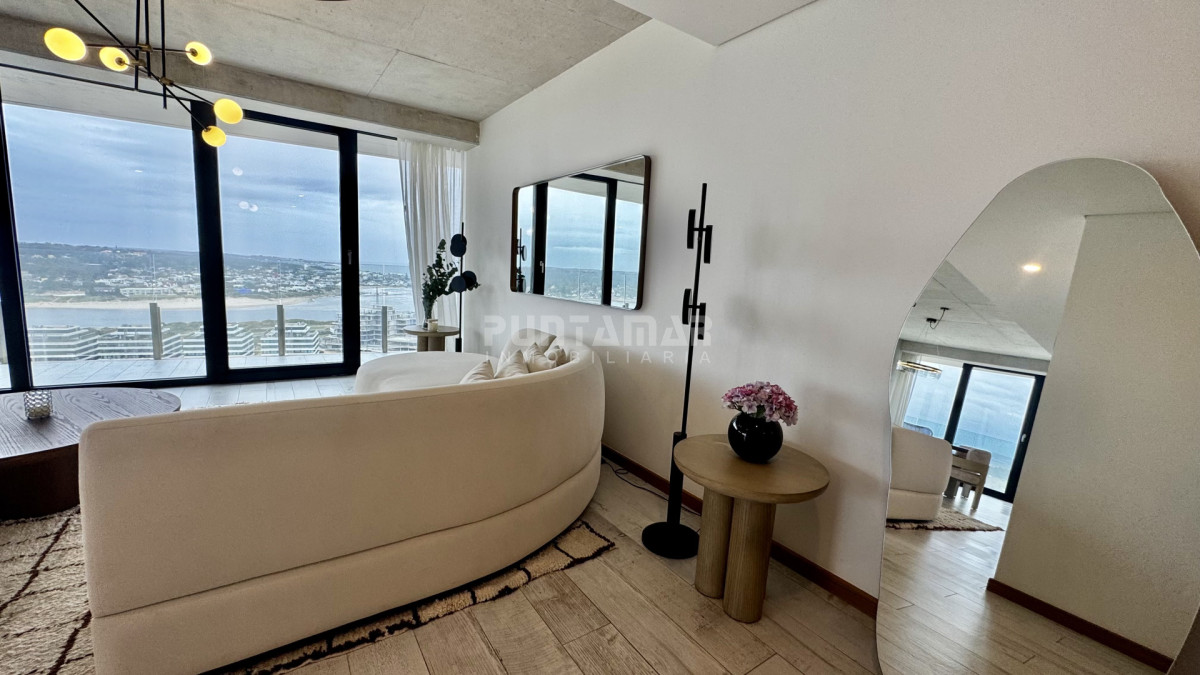 ALQUILER IMPONENTE APARTAMENTO 2 DORMITORIOS EN SURFSIDE · Foto 3