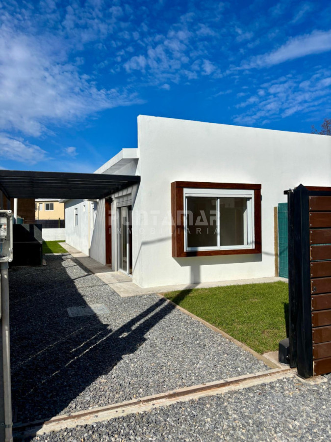 VENTA CASA 2 DORM EN ALTOS DE LA LAGUNA