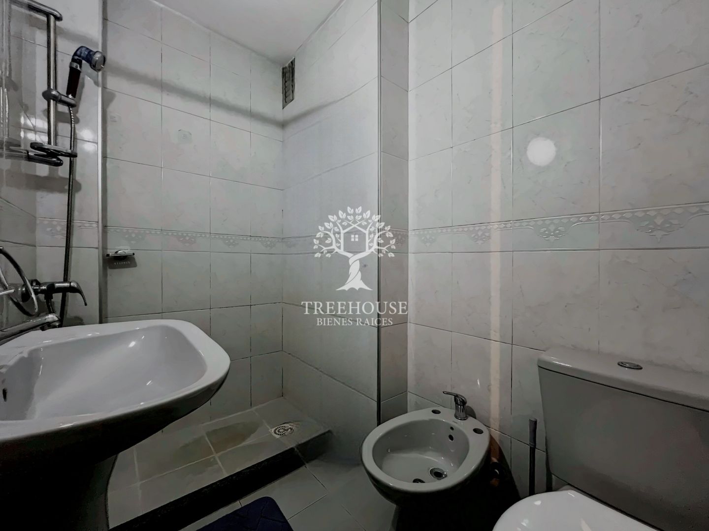 Alquiler Apartamento monoambiente con Patio en Pocitos · Foto 4
