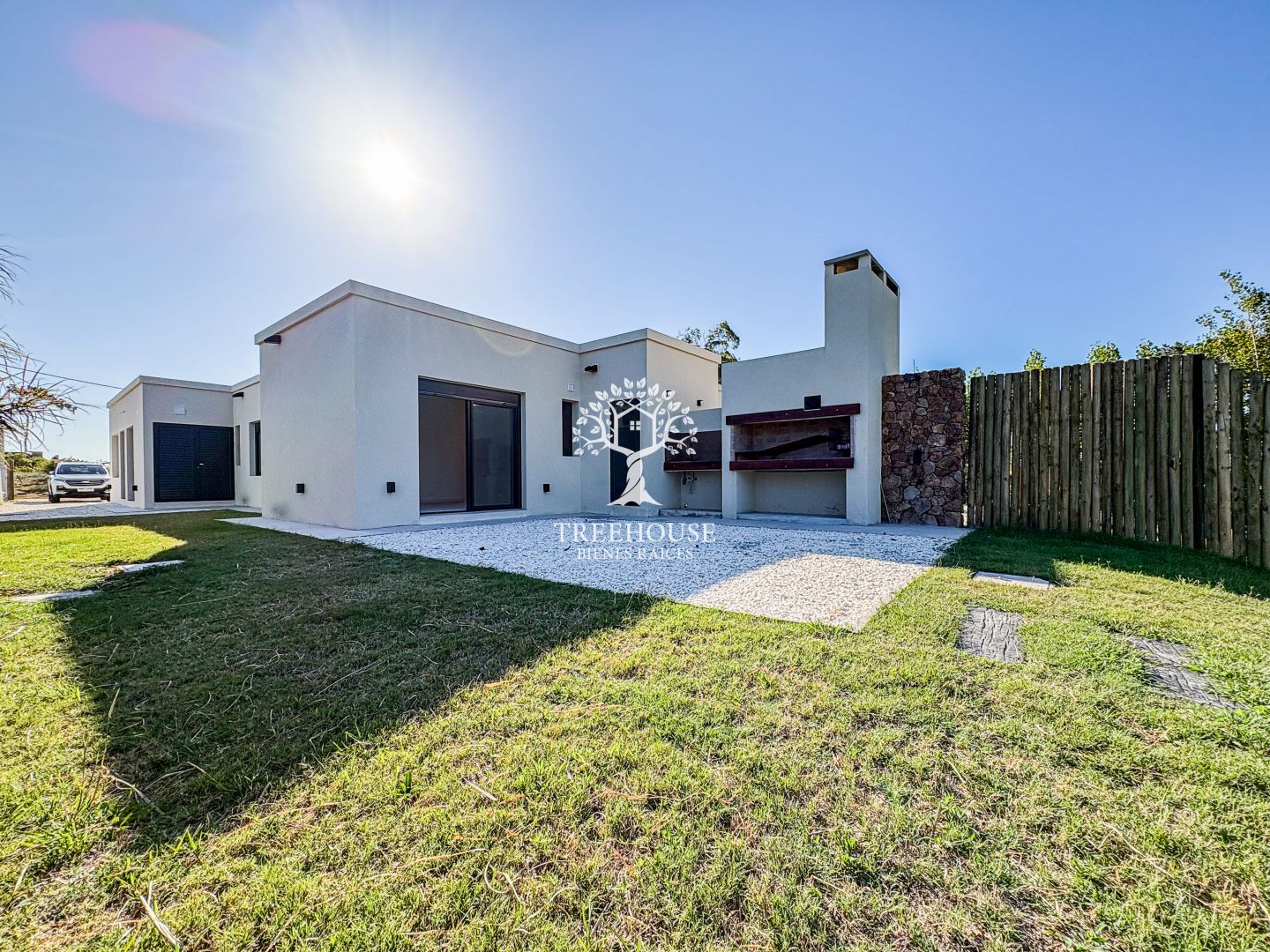 Alquiler Casa 3 dormitorios con piscina Chihuahua Punta Ballena