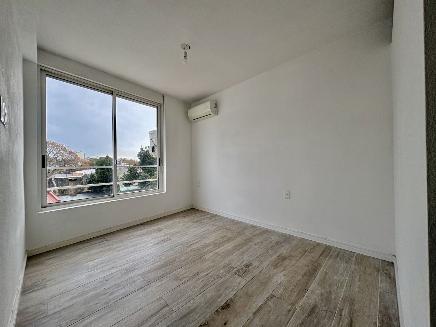Alquiler Apartamento Monoambiente con cochera Buceo