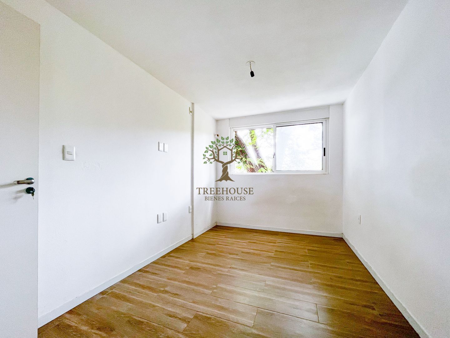 Alquiler Apartamento De 1 Dormitorio En Tres Cruces · Photo 11