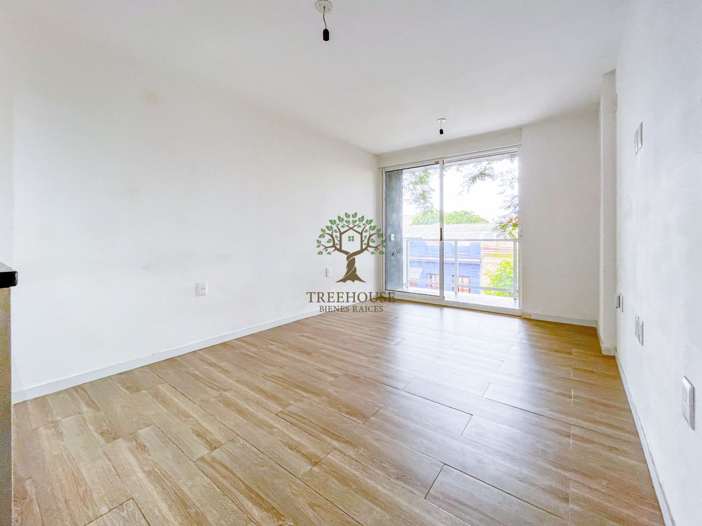 Alquiler Apartamento De 1 Dormitorio En Tres Cruces · Photo 2