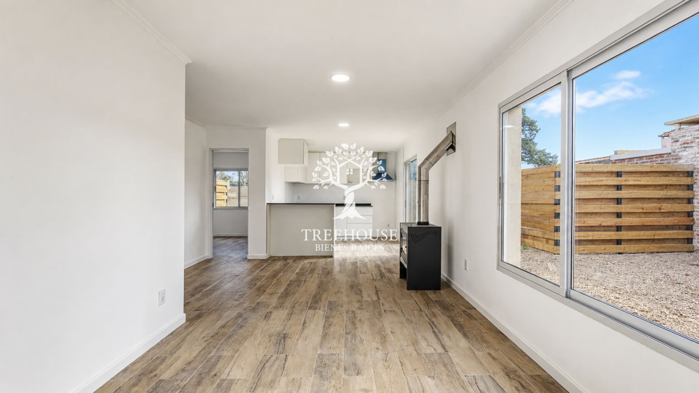 Venta casa de 2 dormitorios en solymar - foto 1