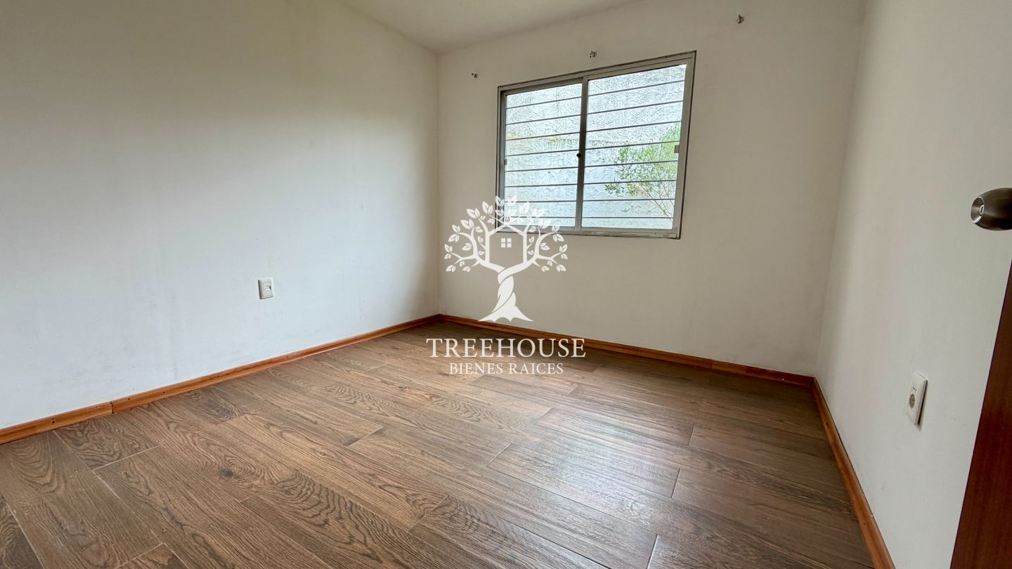 Casa en alquiler de 3 ambientes en El Pinar · Foto 11