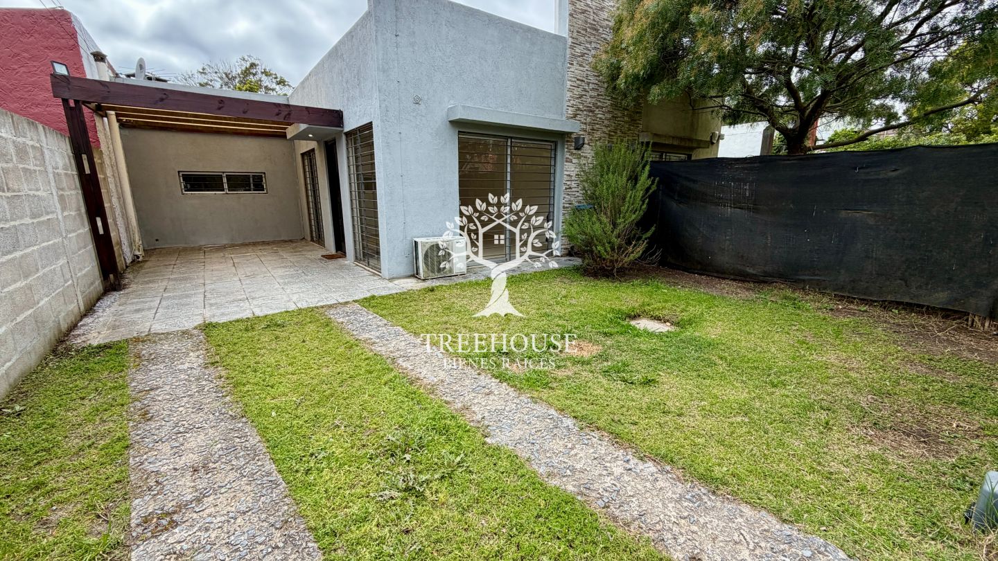 Casa en alquiler de 3 ambientes en El Pinar · Foto 3
