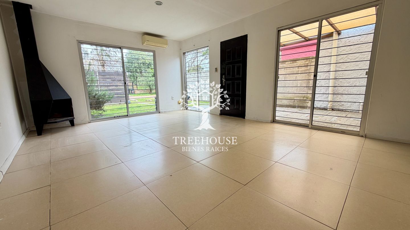 Casa en alquiler de 3 ambientes en El Pinar · Foto 6