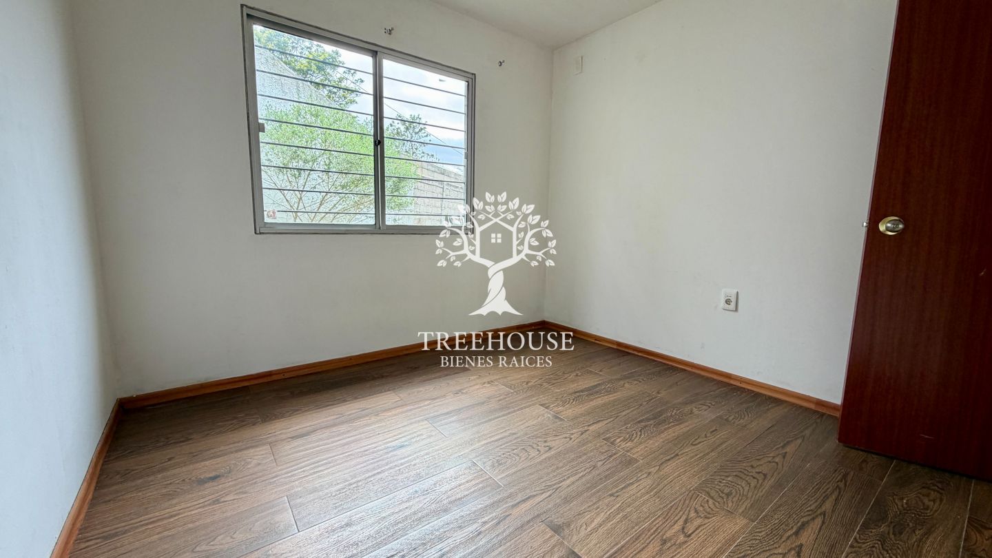 Casa en alquiler de 3 ambientes en El Pinar · Foto 12