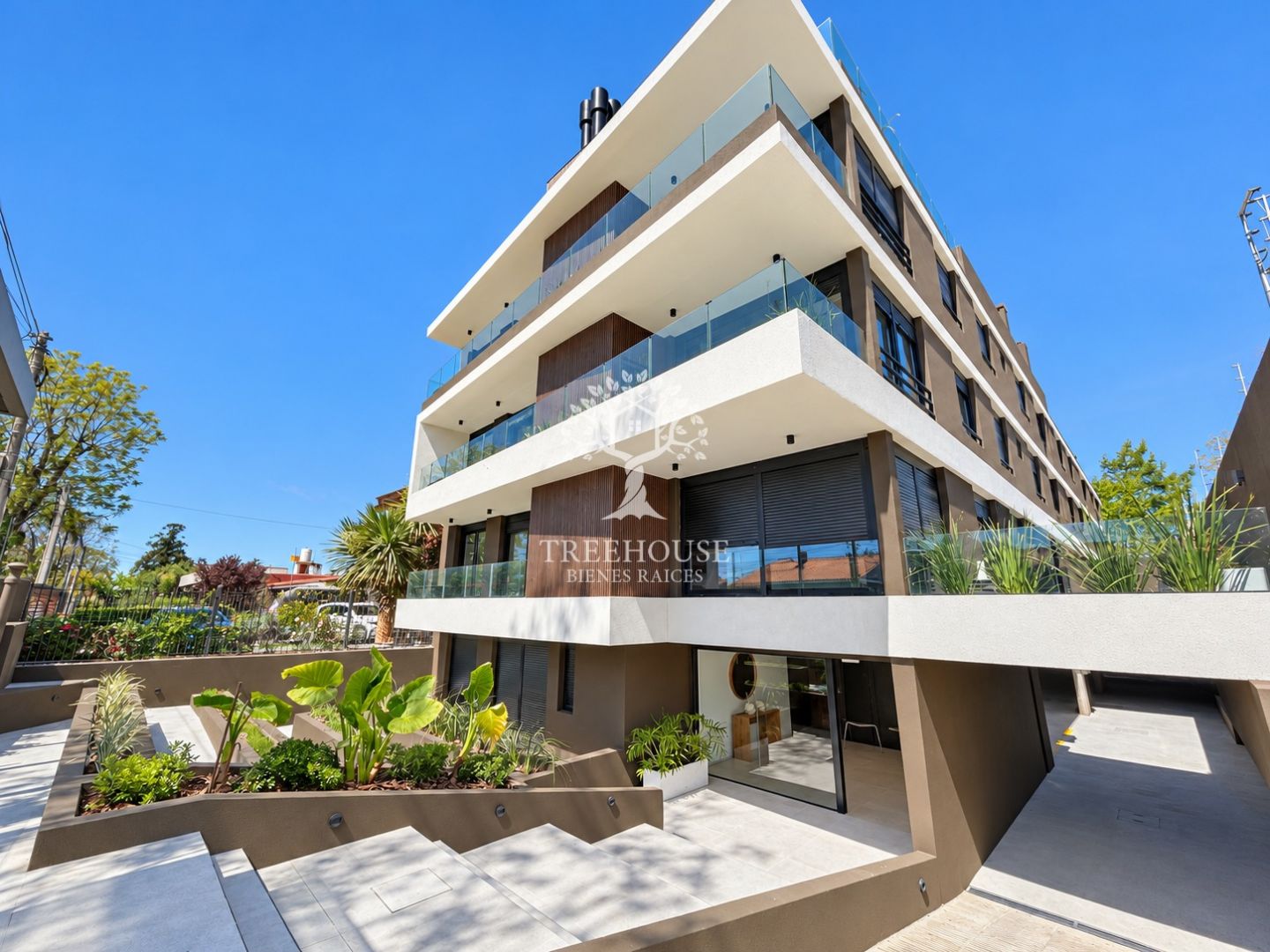 Alquiler apartamento de 1 Dormitorio con terraza, parrillero propio y garaje en Malvín Sur. · Foto 1