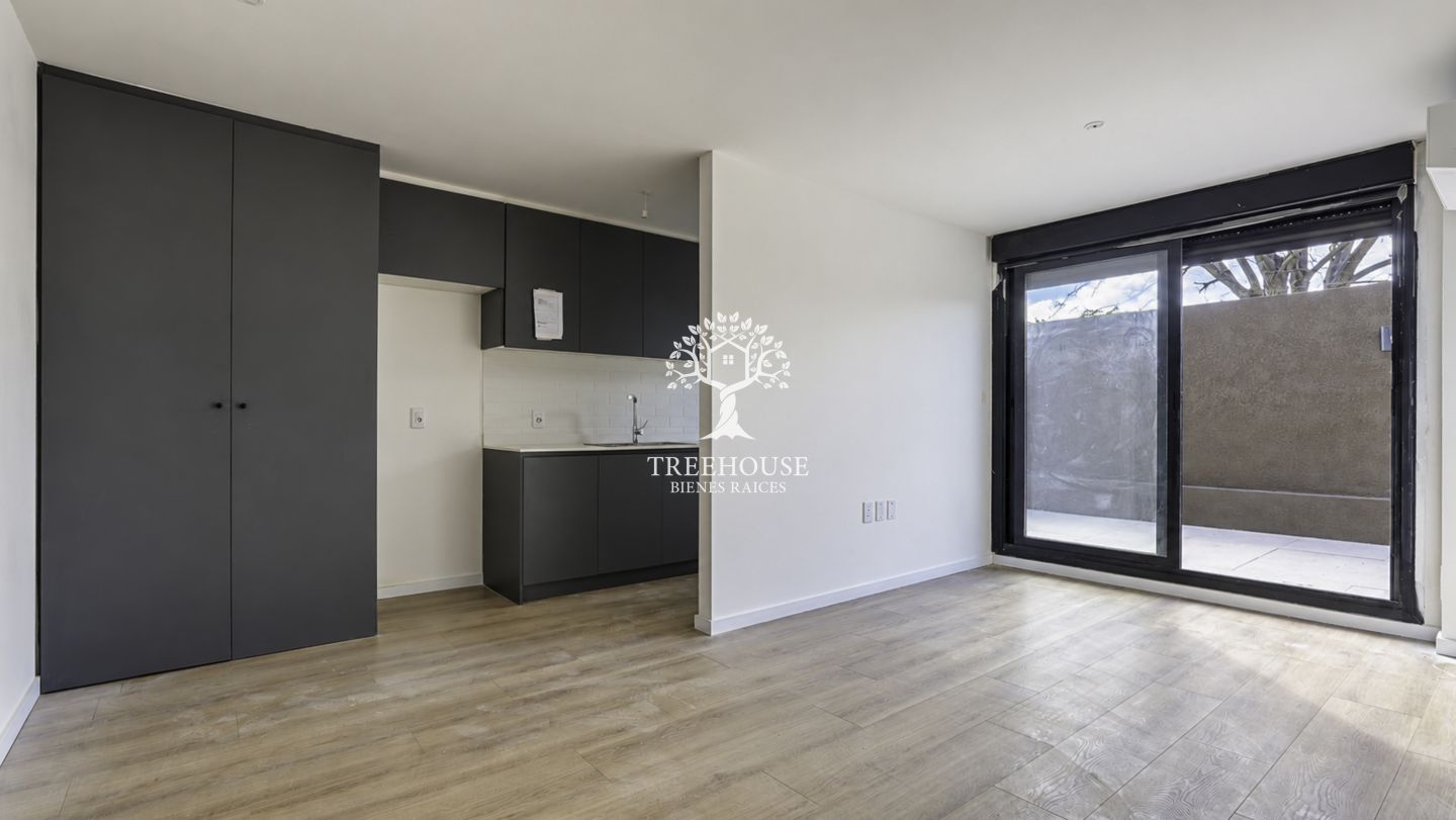 Alquiler Apartamento de 1 dormitorio con cochera en Malvín Sur. · Foto 1
