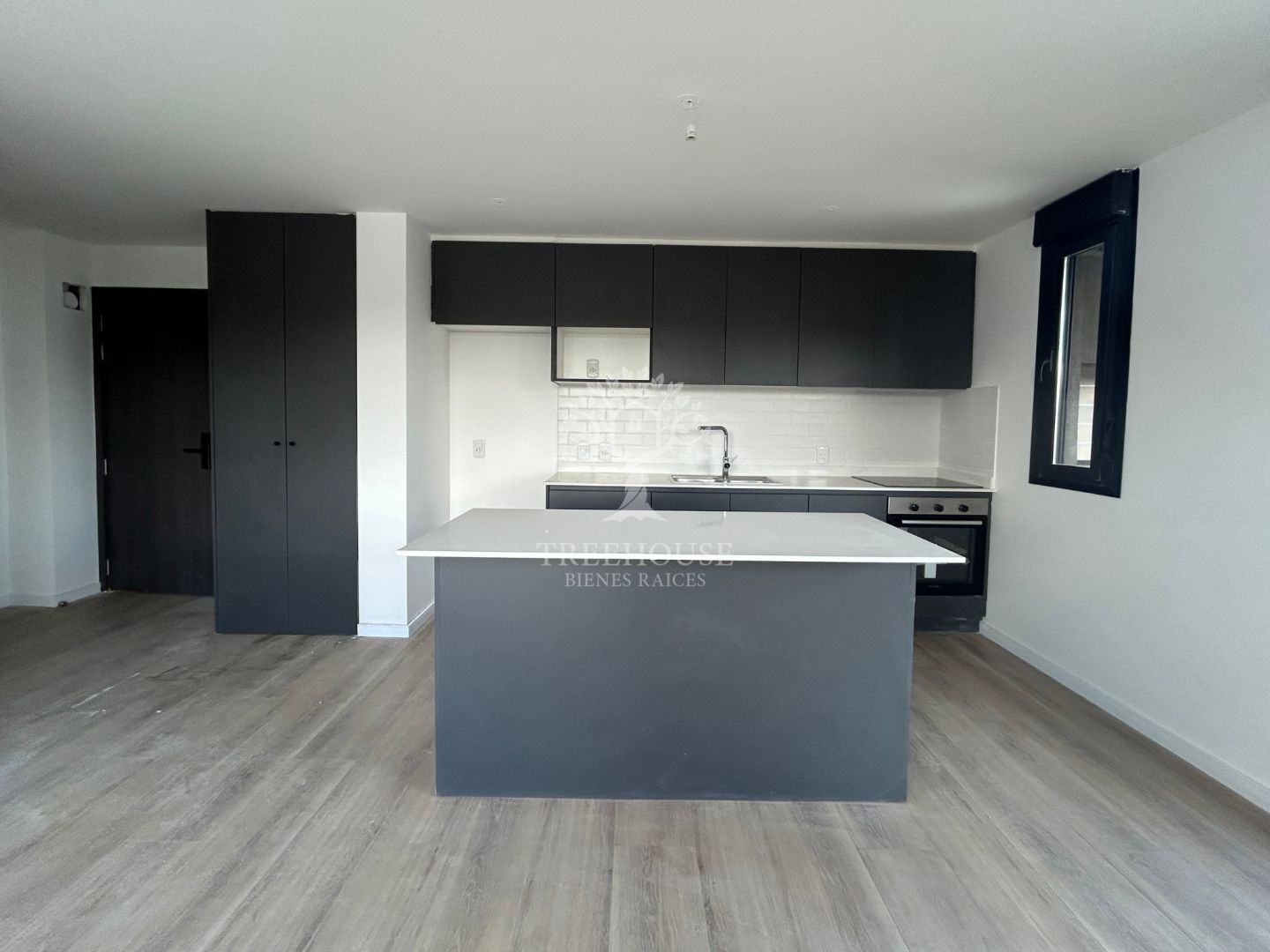 Alquiler Apartamento 1 Dormitorio con terraza y parrillero en Malvin
