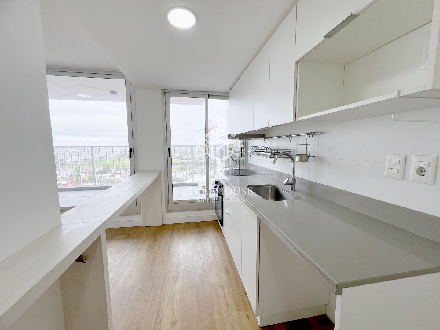 Alquiler de Apartamento 3 Dormitorios, Terraza y Cochera en Malvi­n · Foto 6