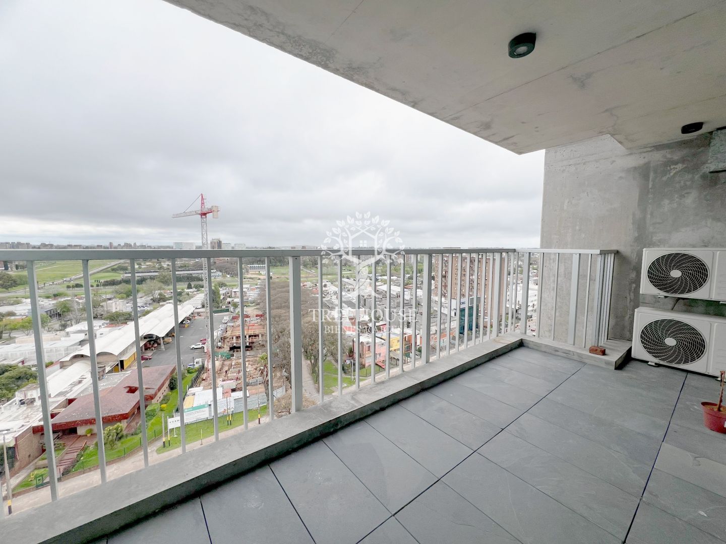 Alquiler de Apartamento 3 Dormitorios, Terraza y Cochera en Malvi­n · Foto 4