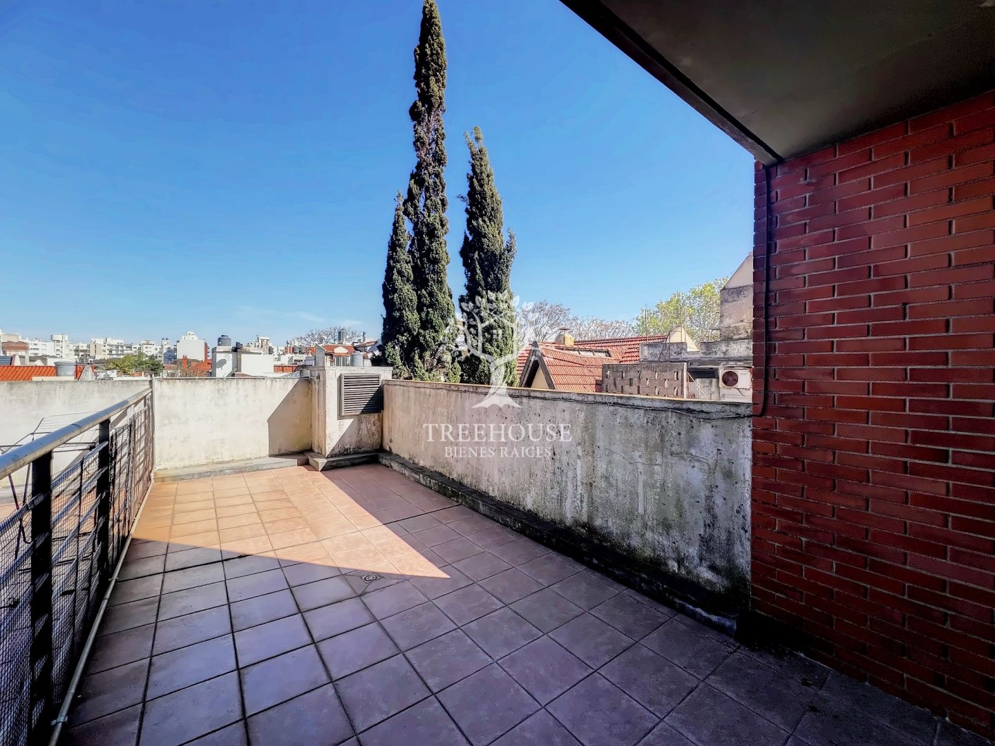 Alquiler Apartamento monoambiente con patio en Pocitos · Foto 12