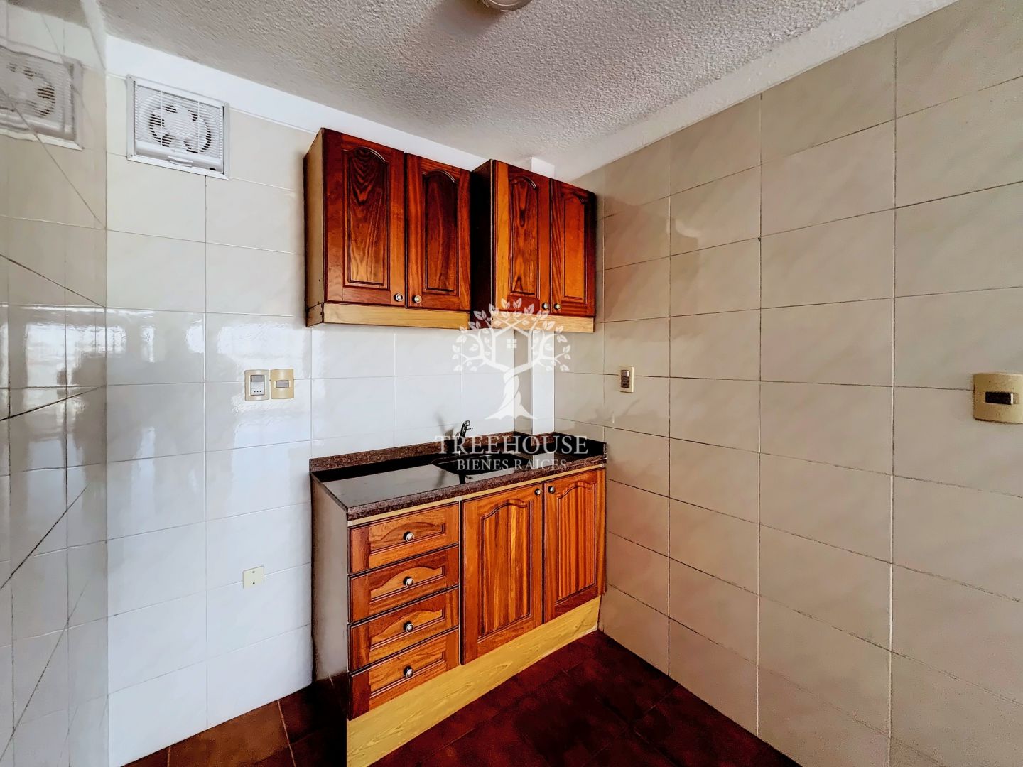 Alquiler Apartamento monoambiente con patio en Pocitos · Foto 11