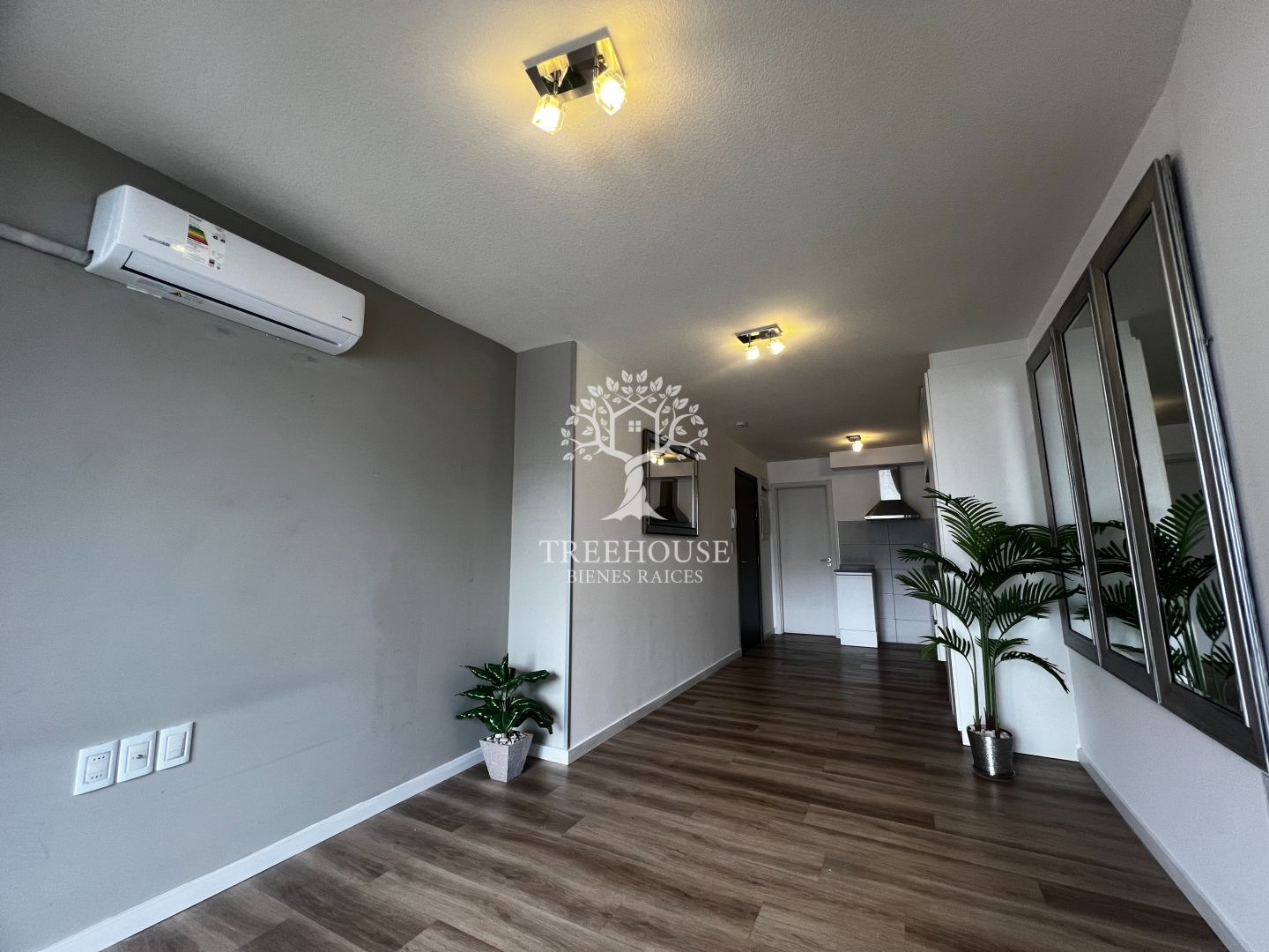 Alquiler monoambiente en Cordón con terraza · Foto 4