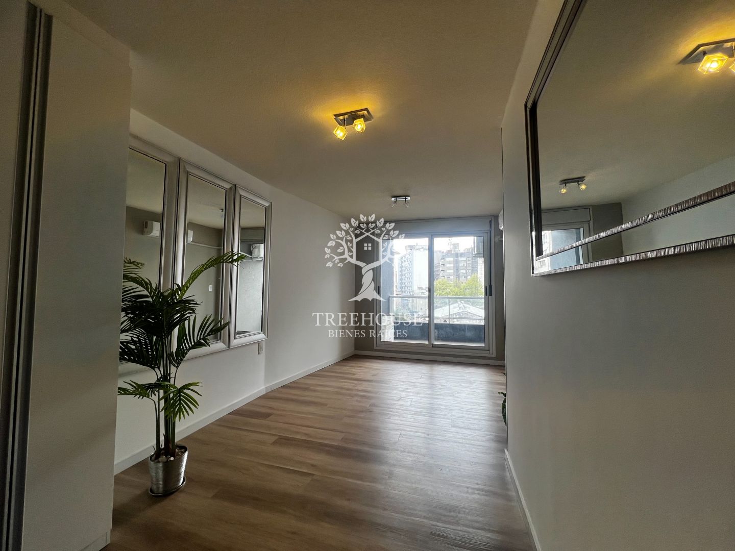 Alquiler monoambiente en Cordón con terraza · Foto 5